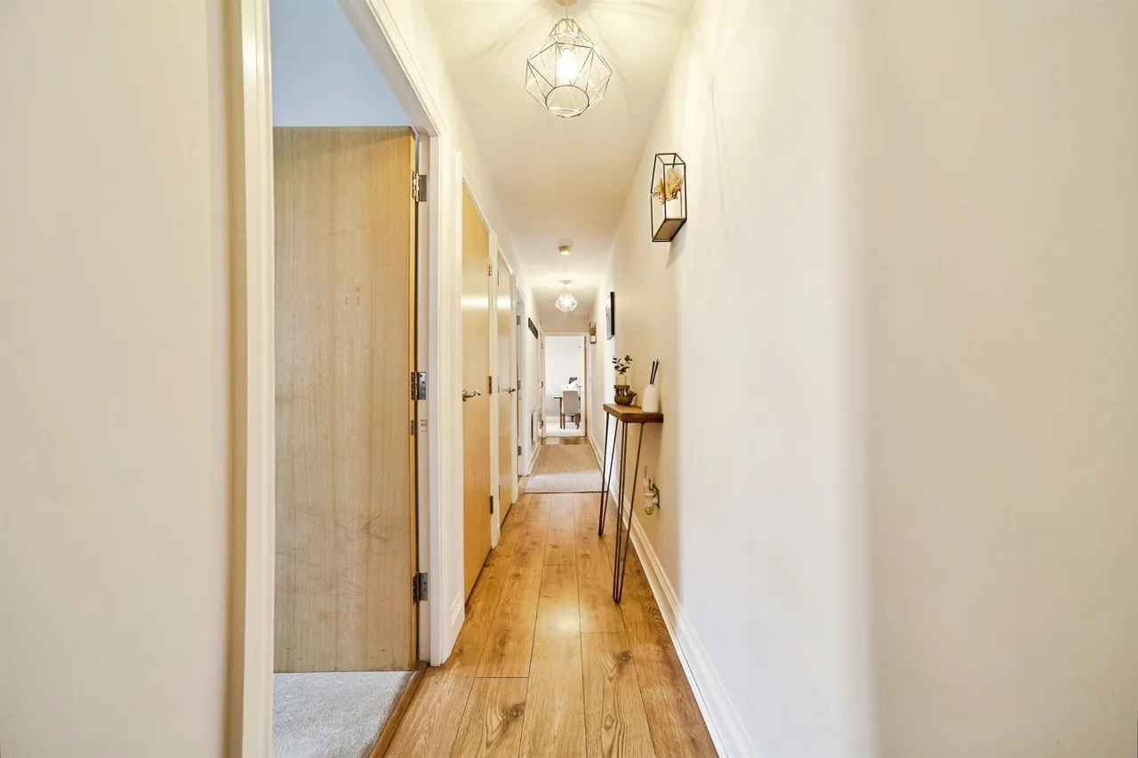 Clifford Drive, Menston, LS29, photo 4