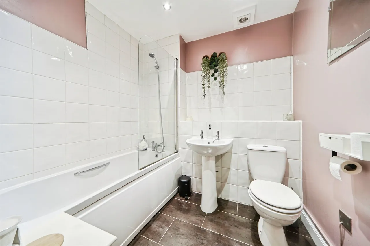 Clifford Drive, Menston, LS29, photo 11
