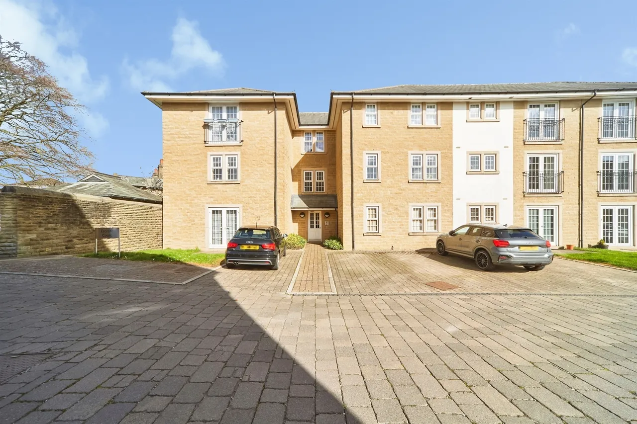 Clifford Drive, Menston, LS29, photo 7