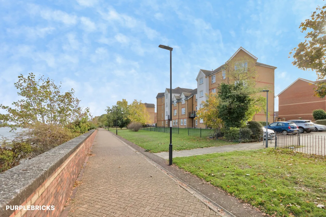 Greenhaven Drive, London, SE28, photo 22