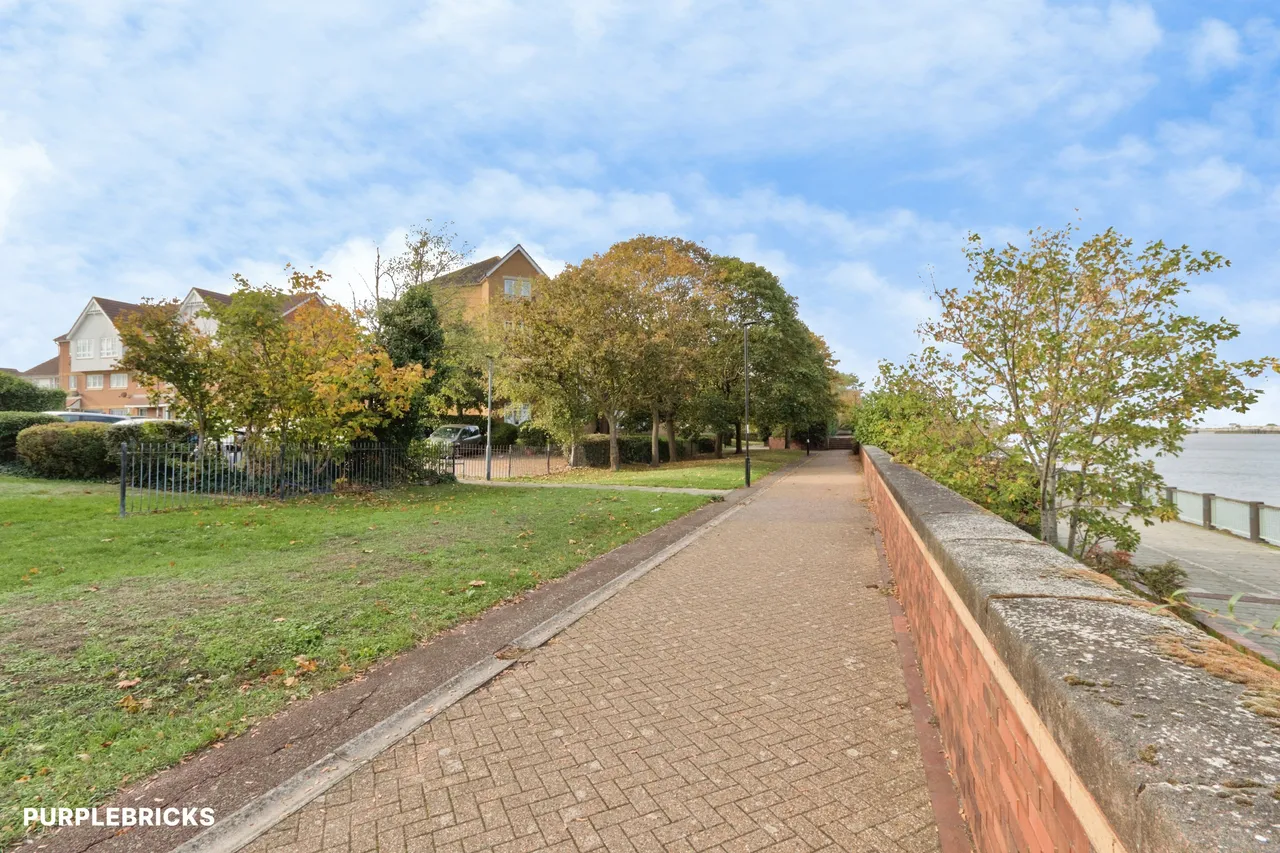 Greenhaven Drive, London, SE28, photo 20