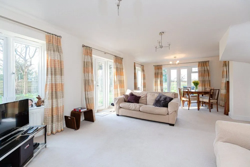 Hedgerley Lane, Gerrards Cross, Buckinghamshire, SL9 7EY, photo 2