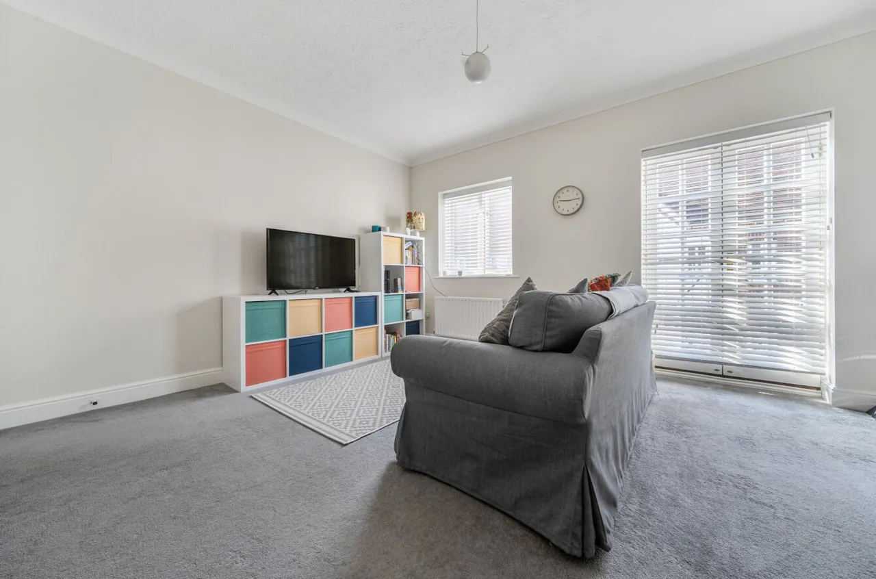 Peter Weston Place, Chichester, PO19, photo 4