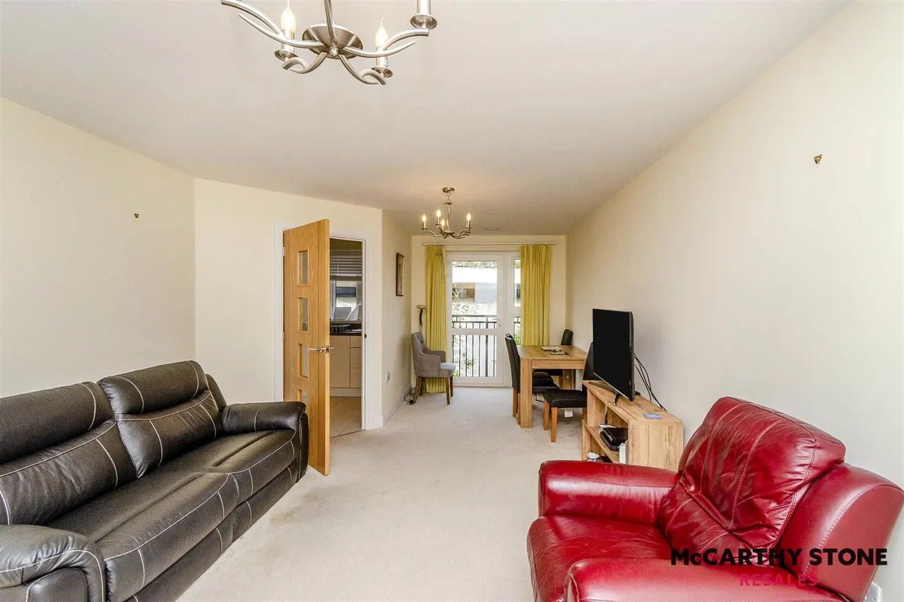 Bilbrook, Wolverhampton, WV8, photo 2