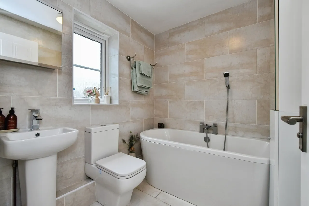 Bryn Dreinog, Capel Hendre, SA18, photo 22