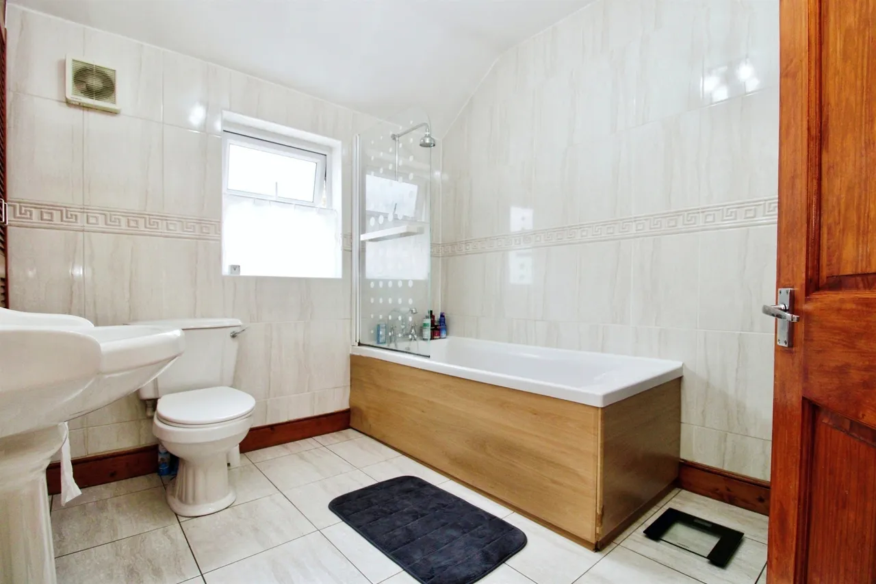 Neville Street, Cardiff, CF11, photo 14