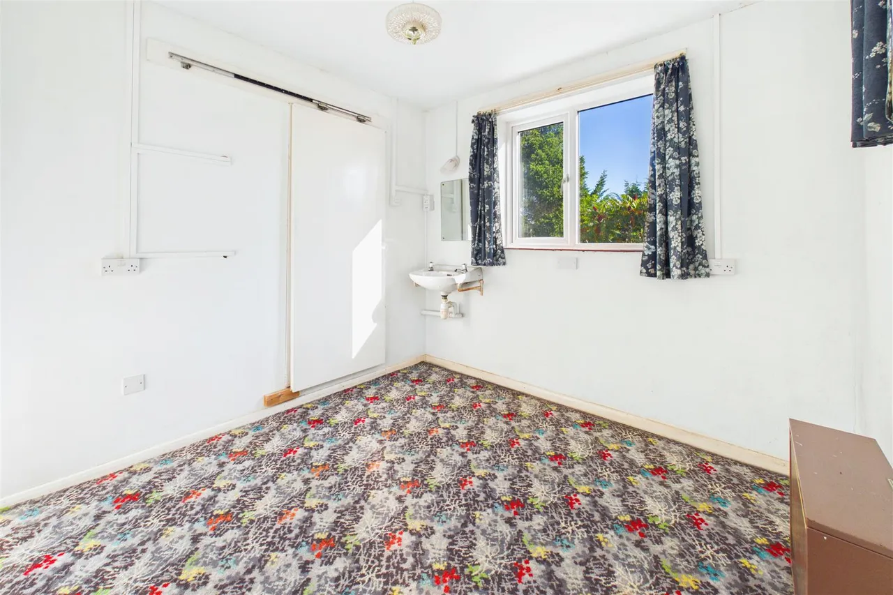 The Street, Bramfield, IP19, photo 7