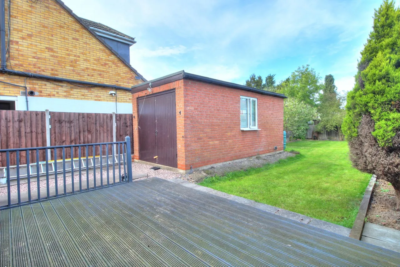 Lowland Avenue, Leicester, LE3, photo 12