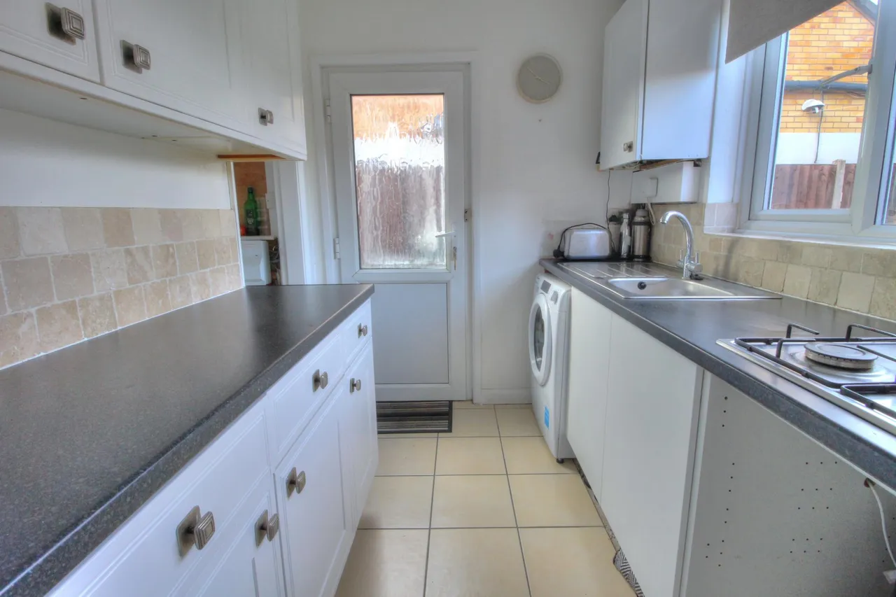 Lowland Avenue, Leicester, LE3, photo 3