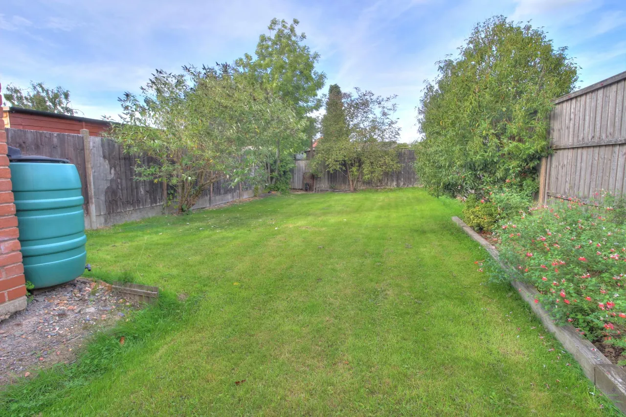 Lowland Avenue, Leicester, LE3, photo 4