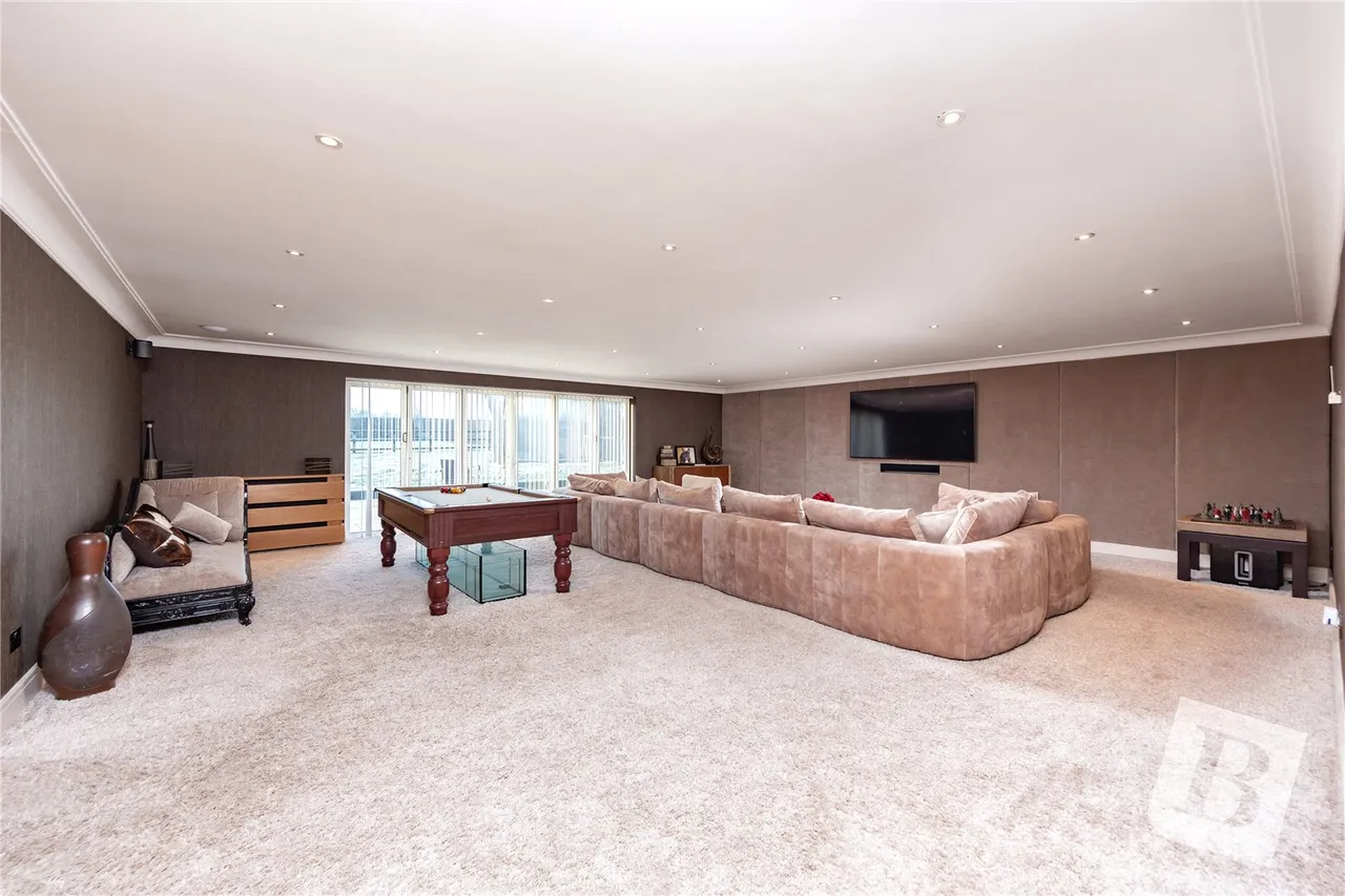 Nazeing, Waltham Abbey, EN9, photo 13
