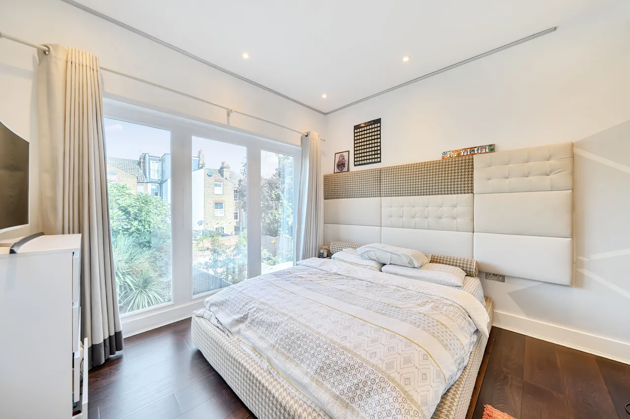63 Stephendale Road, London, photo 5