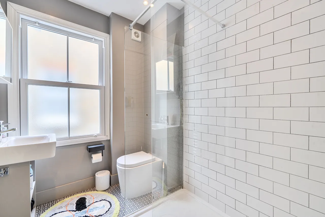 63 Stephendale Road, London, photo 8
