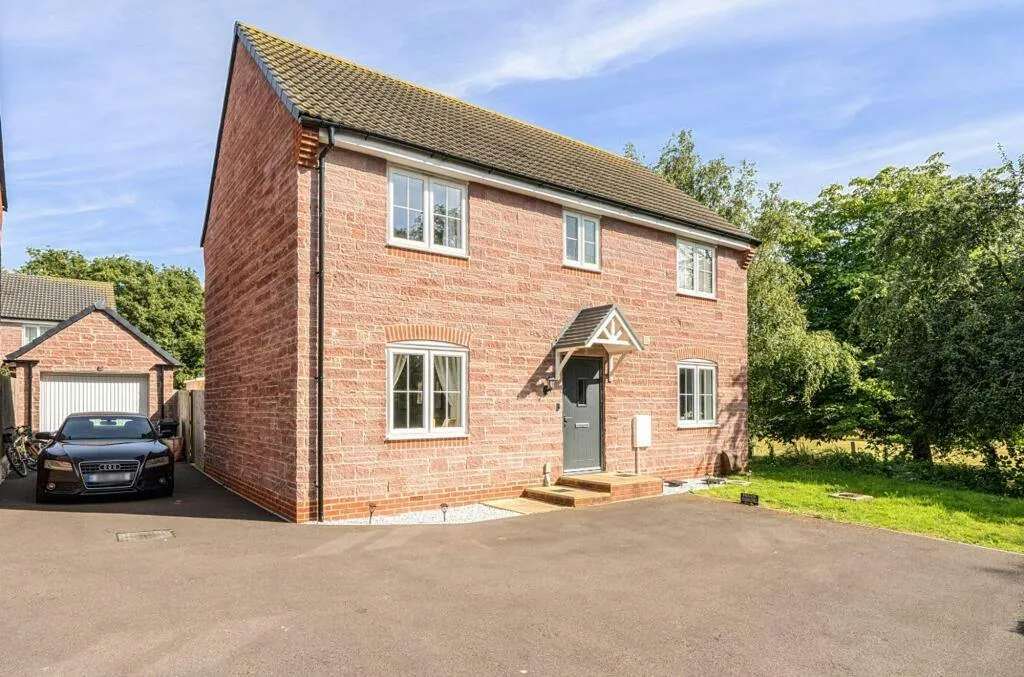 Colliers Gardens, Backwell, BS48, photo 3