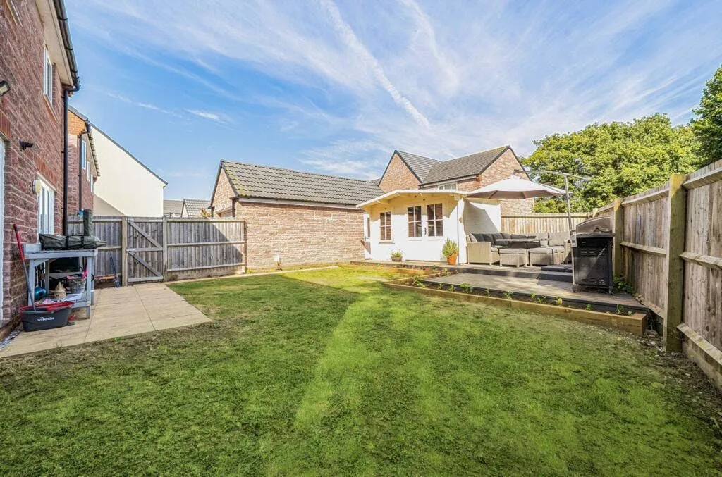 Colliers Gardens, Backwell, BS48, photo 18
