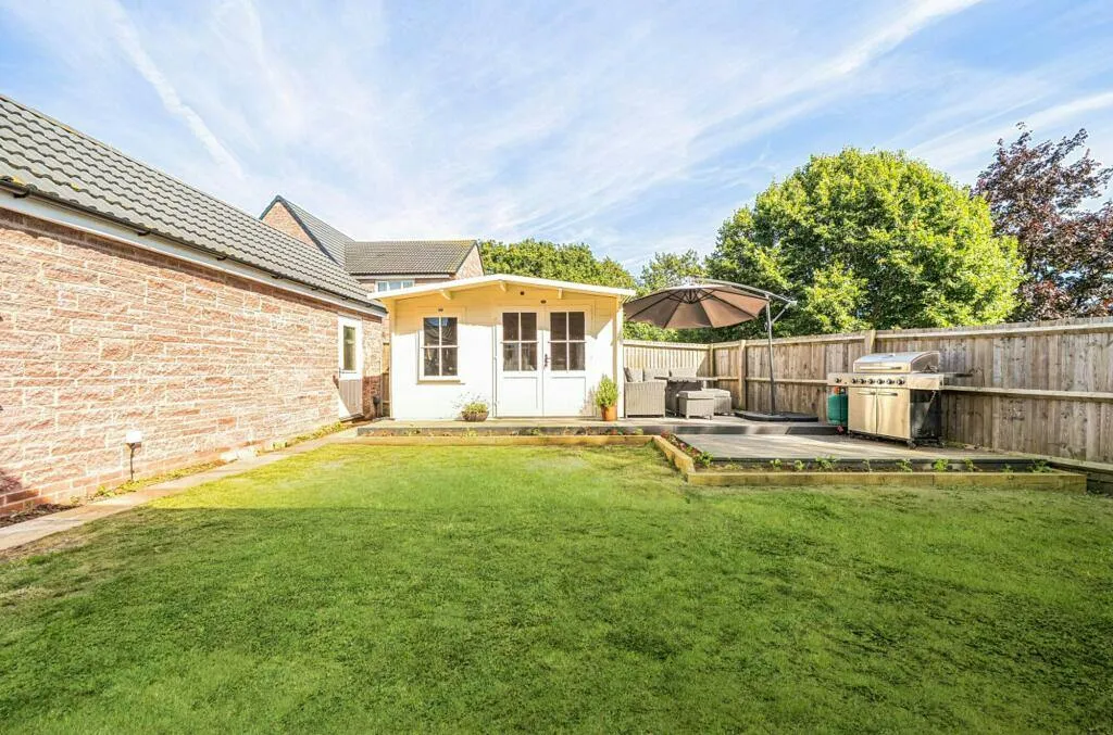 Colliers Gardens, Backwell, BS48, photo 16