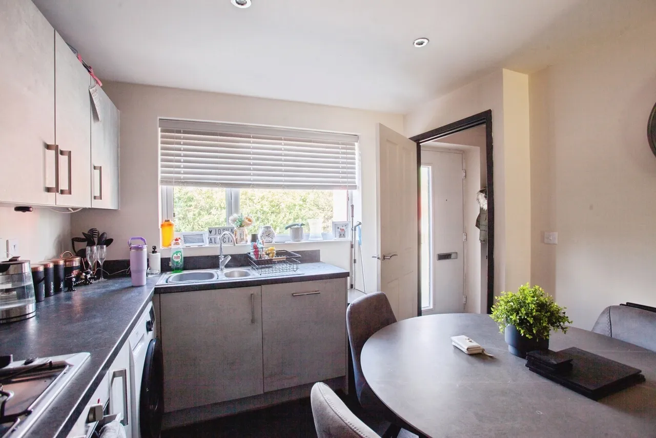 Dove Lane, Woodlands, Doncaster, South Yorkshire, DN6, photo 7