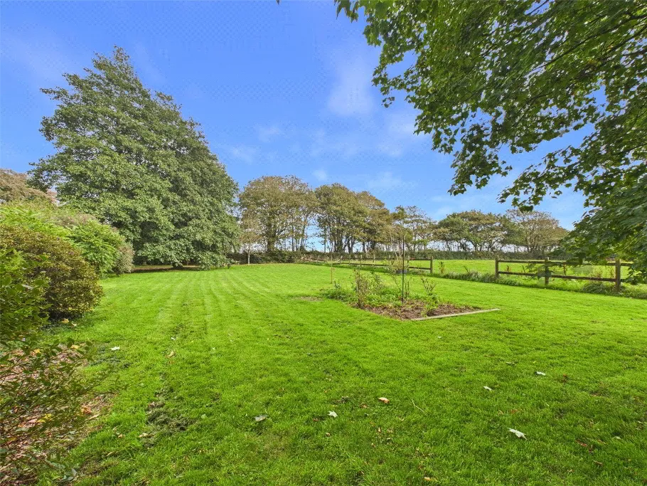 Launceston, PL15, photo 54