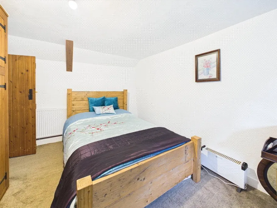 Launceston, PL15, photo 30