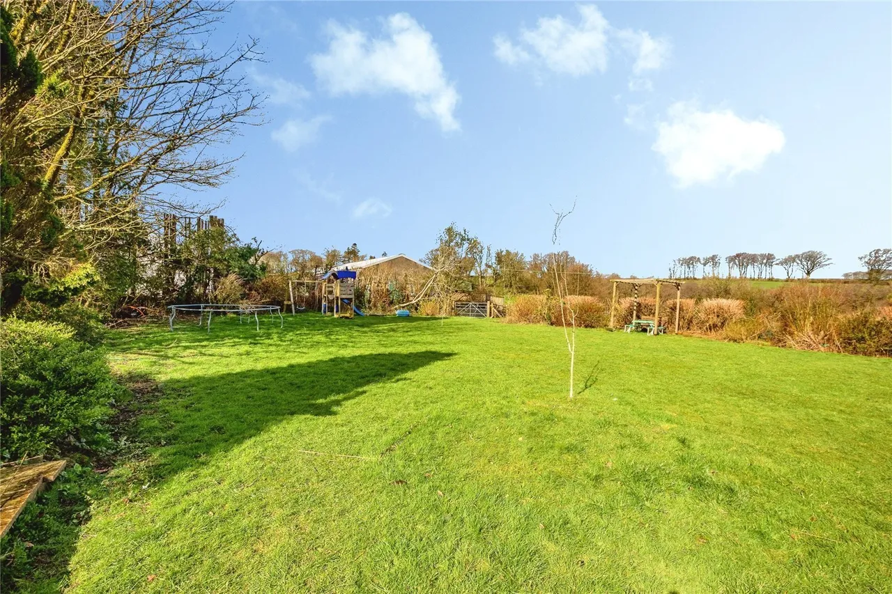 Cwmsychpant, Llanybydder, SA40, photo 32
