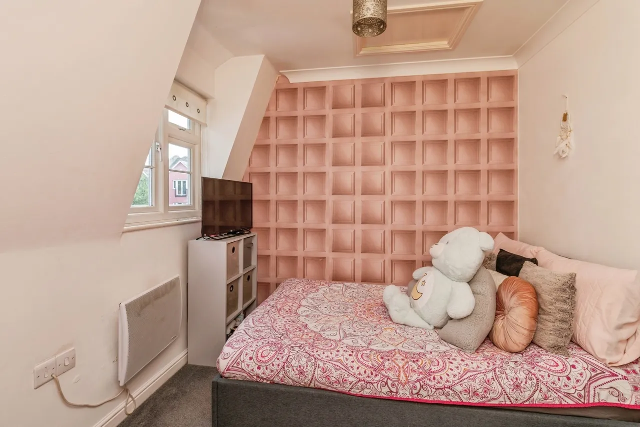 Roche Close, Rochford, Essex, SS4, photo 13