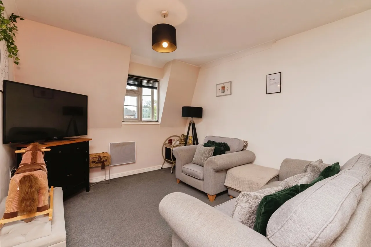 Roche Close, Rochford, Essex, SS4, photo 3