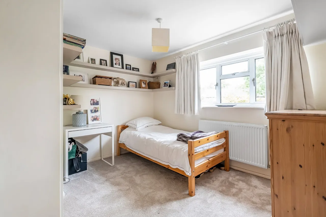 Great Oaks Park, Guildford, GU4, photo 30