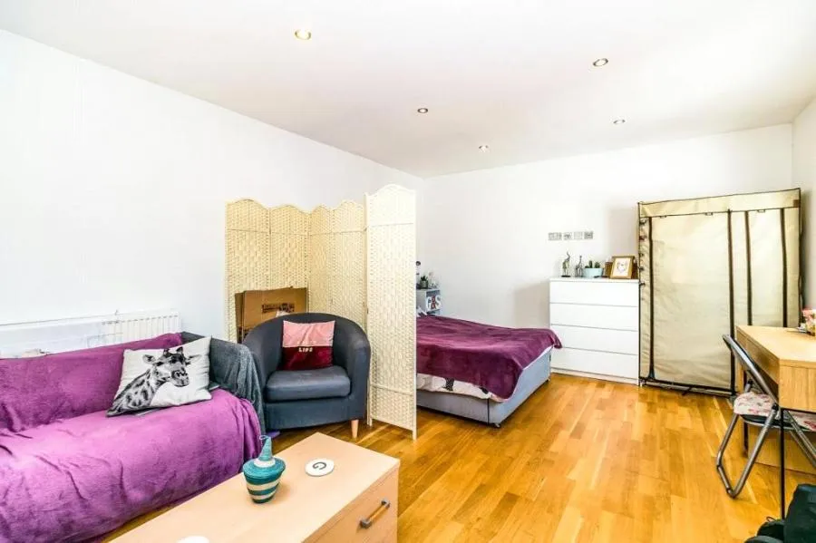 Bridge Road, East Molesey, KT8, photo 2