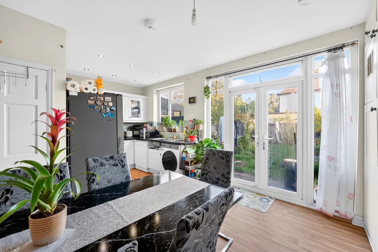 Hartland Way, Morden, SM4, photo 8