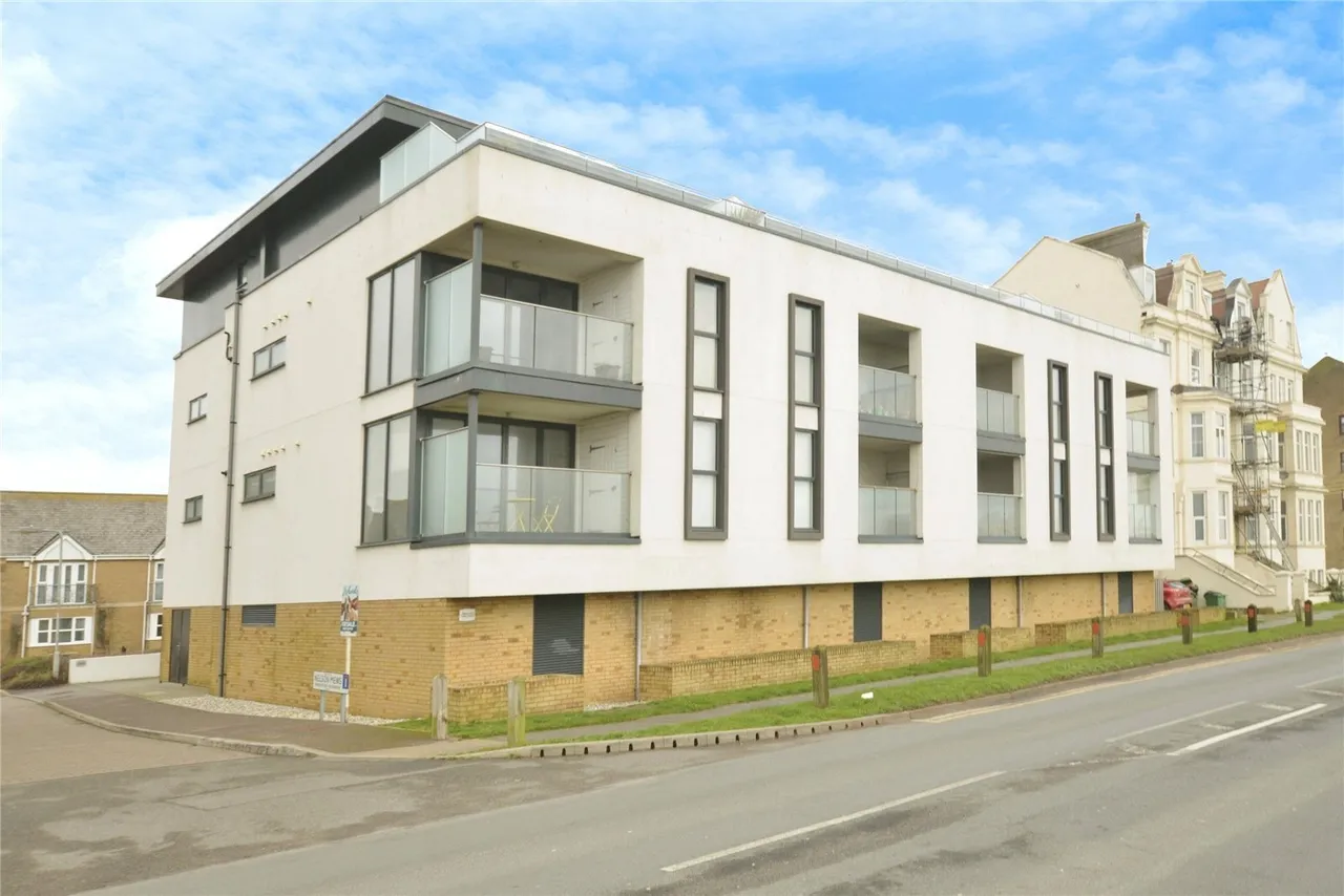 Nelson Mews, Littlestone, New Romney, Kent, TN28, photo 18