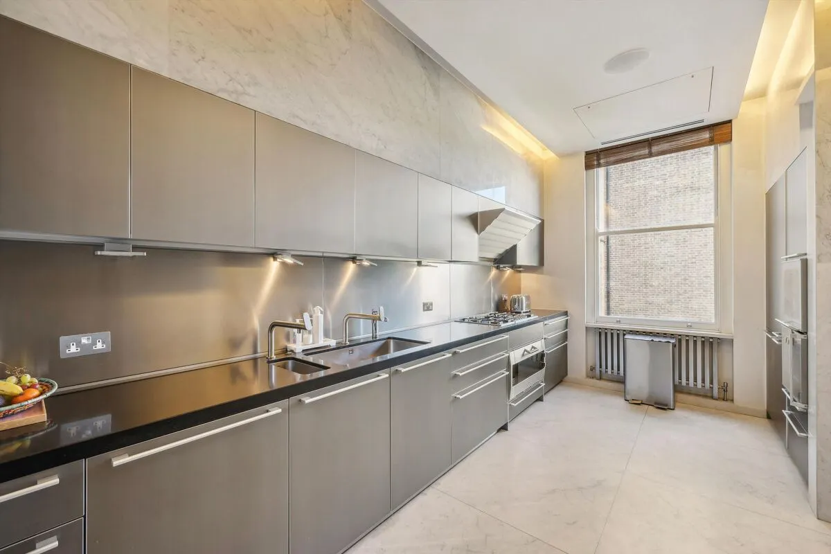 De Vere Gardens, London, W8, photo 2