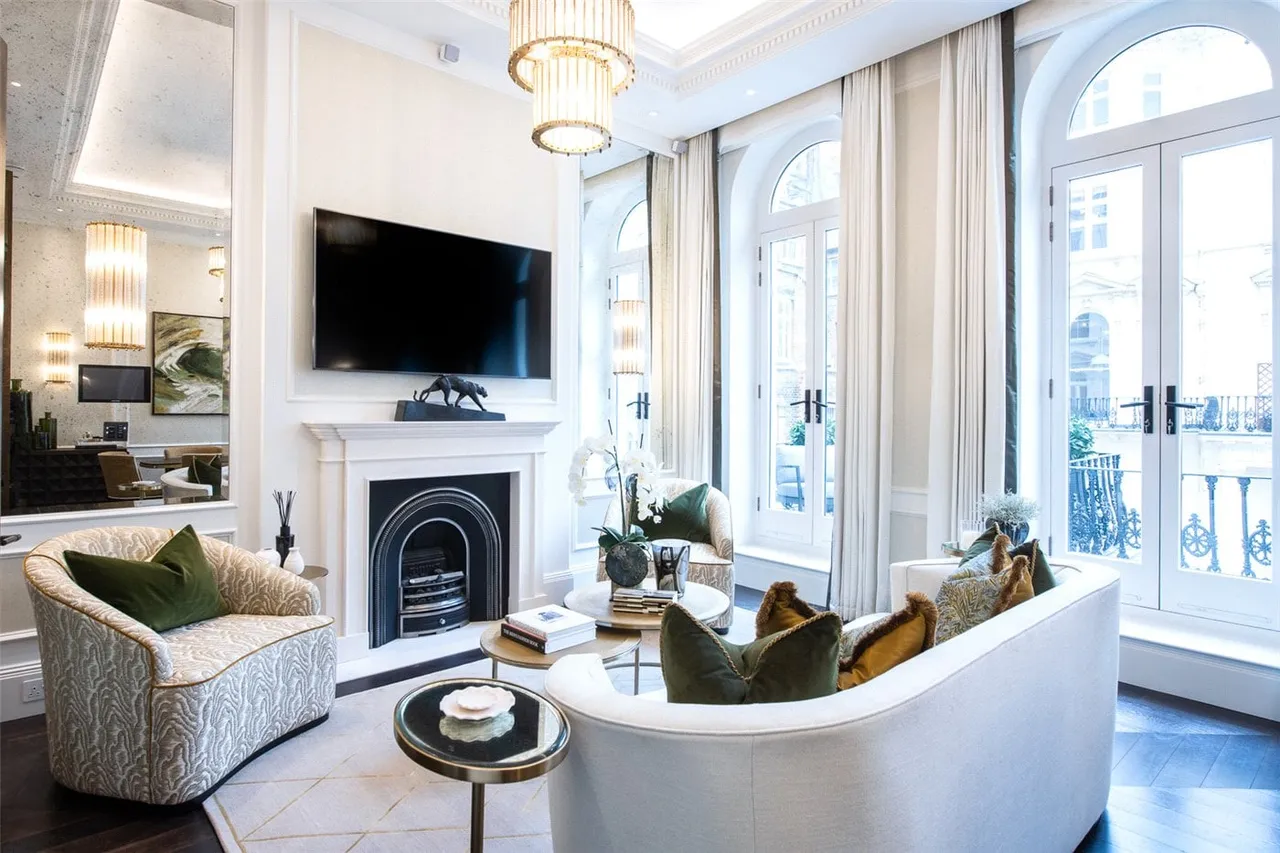 2 bed flat to rent — Prince Of Wales Terrace, Kensington, London, W8