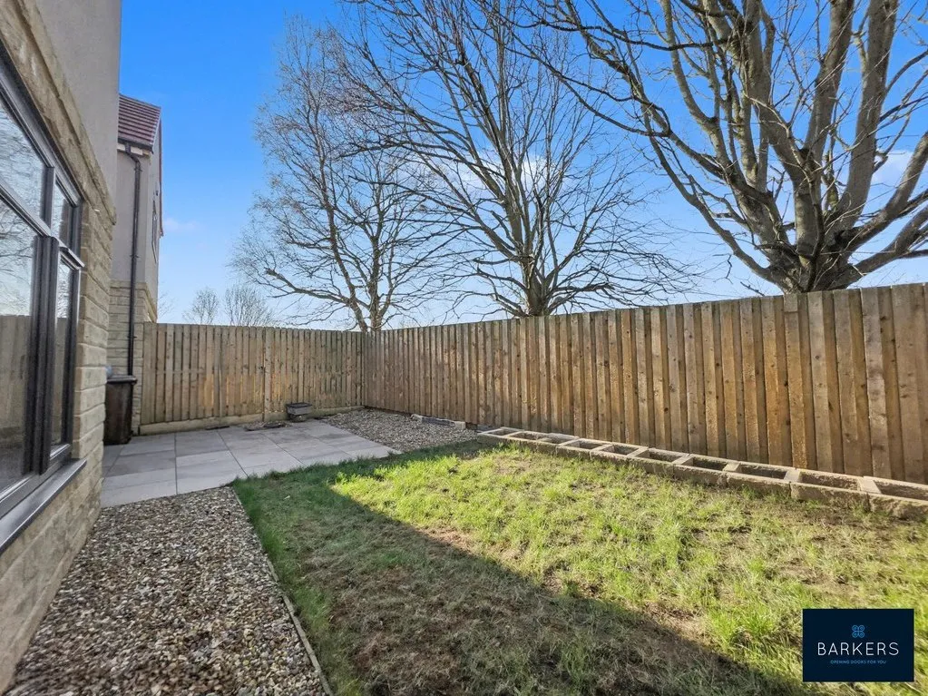 Highmoor Lane, Cleckheaton BD19 6LW, photo 16
