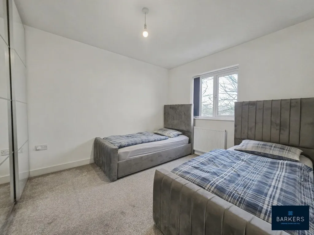 Highmoor Lane, Cleckheaton BD19 6LW, photo 13