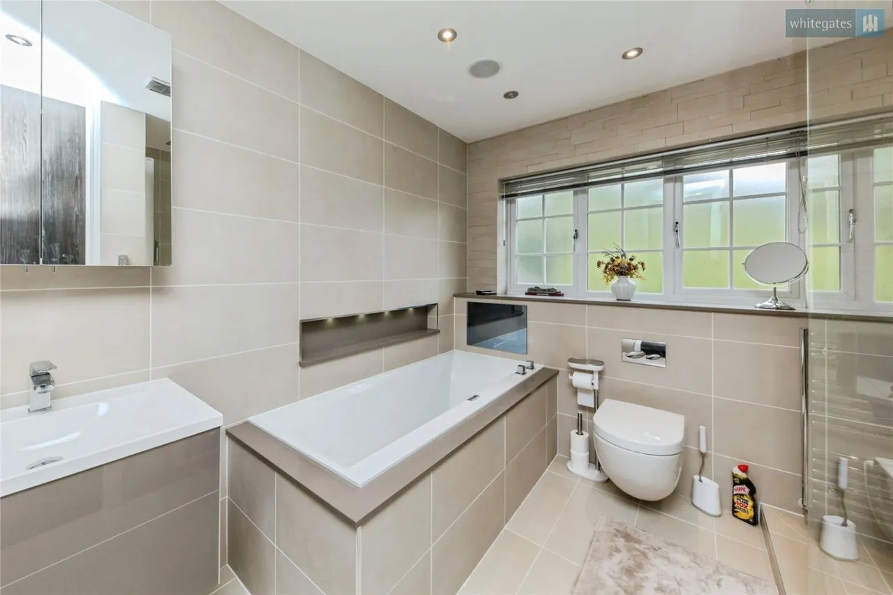 Wychwood Park, Weston, CW2, photo 21