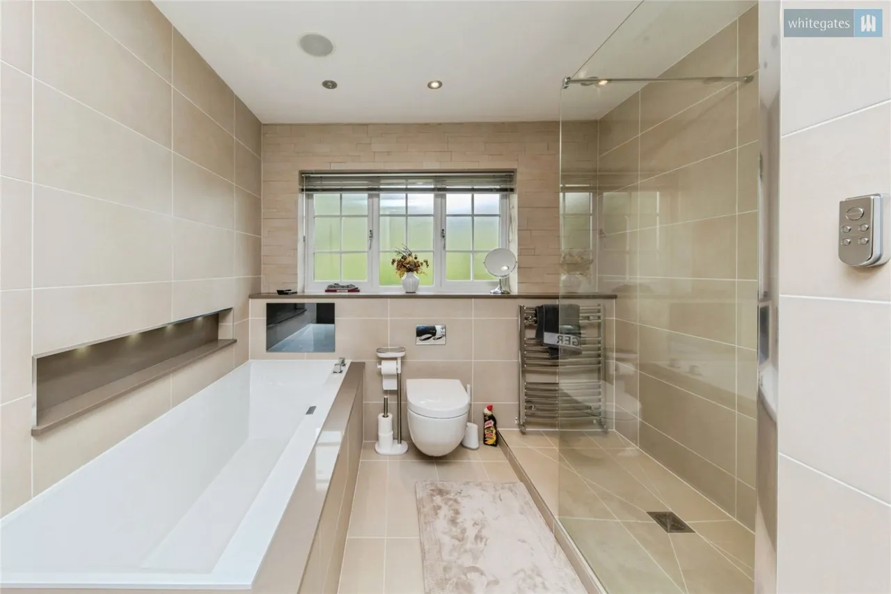 Wychwood Park, Weston, CW2, photo 22
