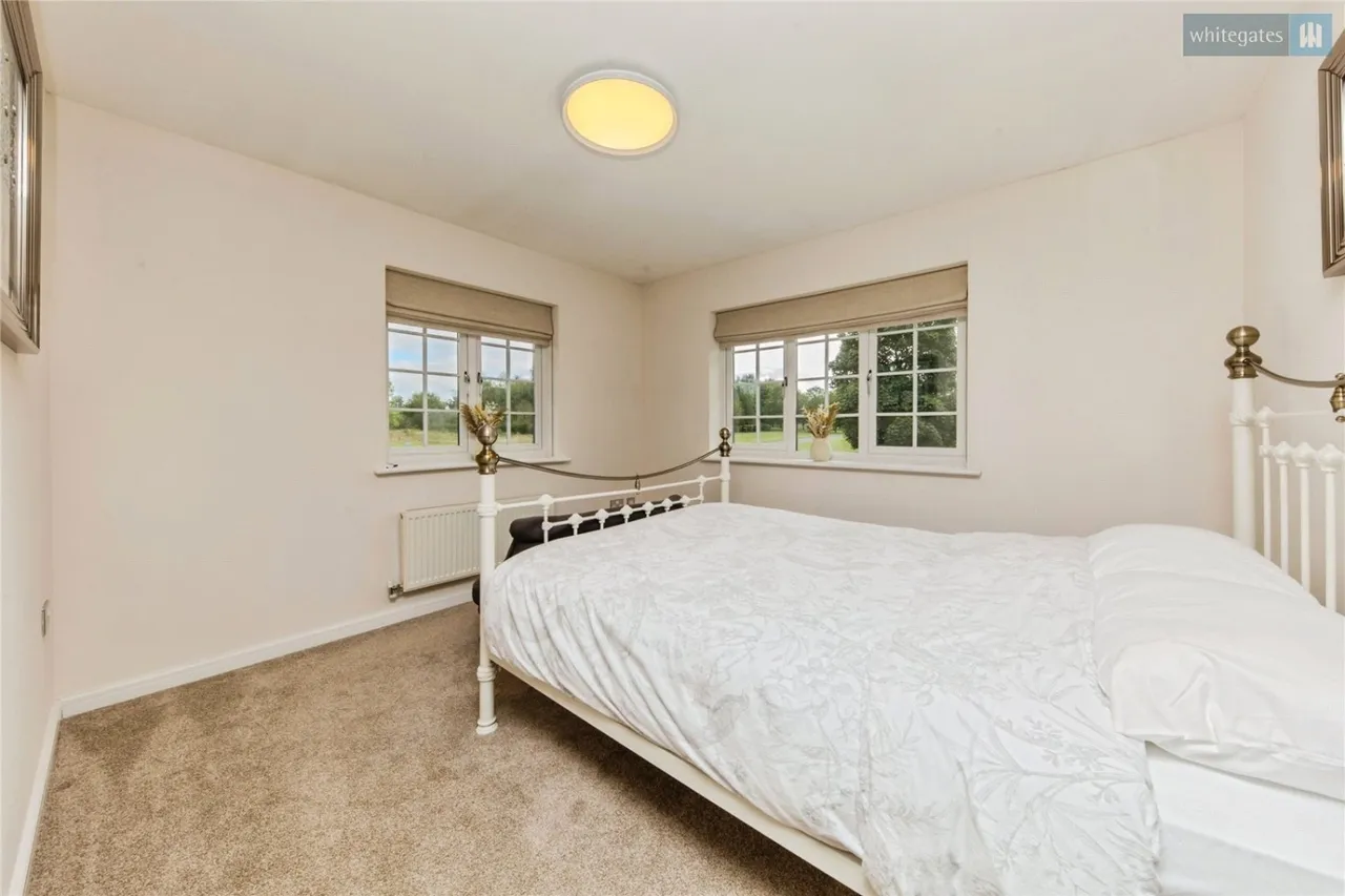 Wychwood Park, Weston, CW2, photo 26