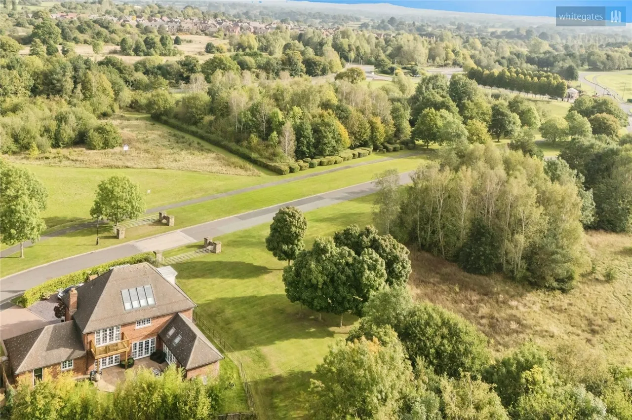 Wychwood Park, Weston, CW2, photo 39