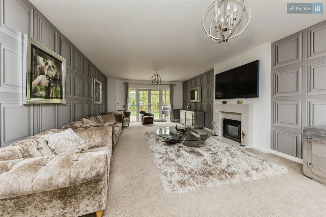 Wychwood Park, Weston, CW2, photo 6