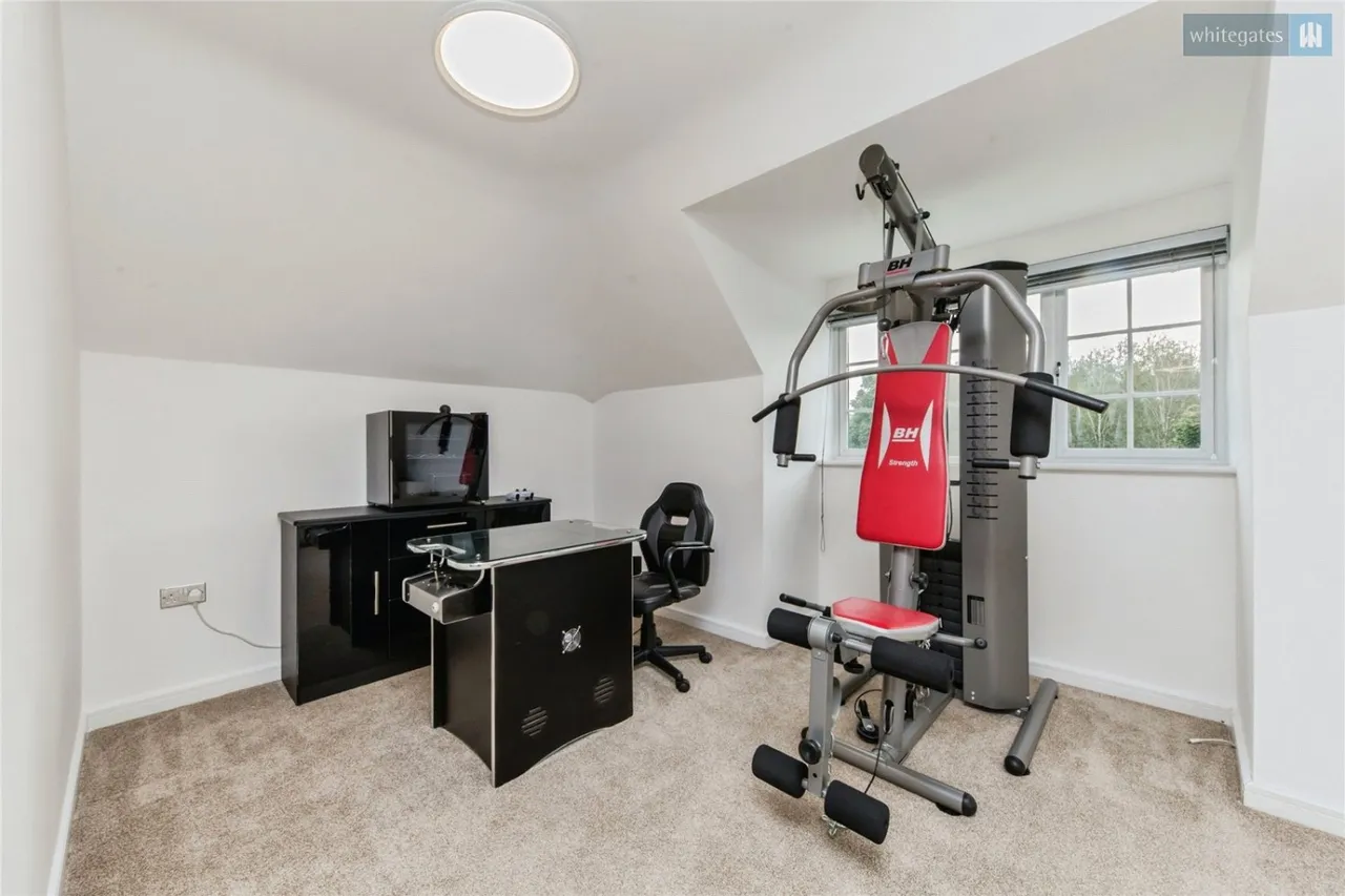 Wychwood Park, Weston, CW2, photo 33