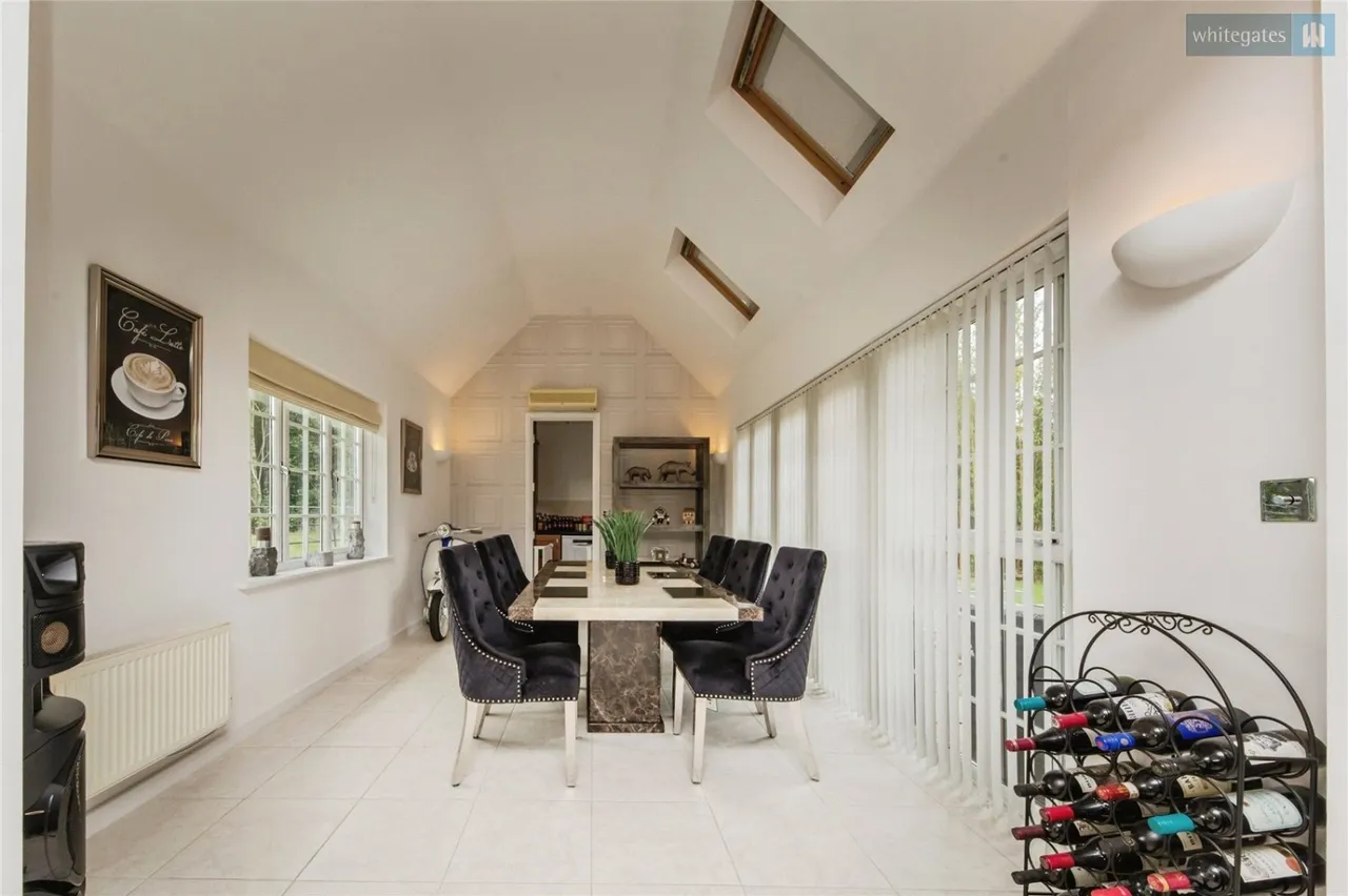 Wychwood Park, Weston, CW2, photo 14
