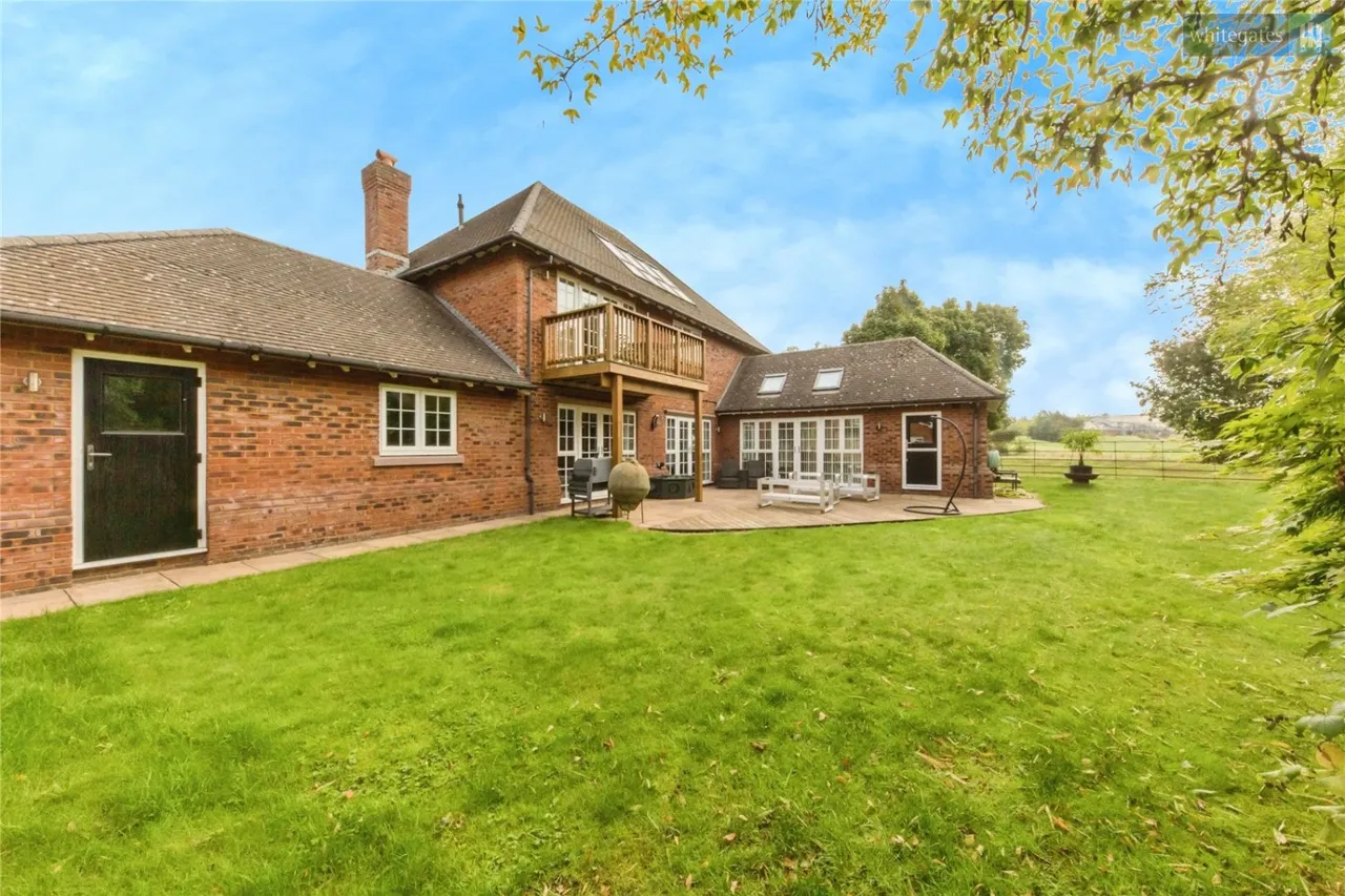Wychwood Park, Weston, CW2, photo 37