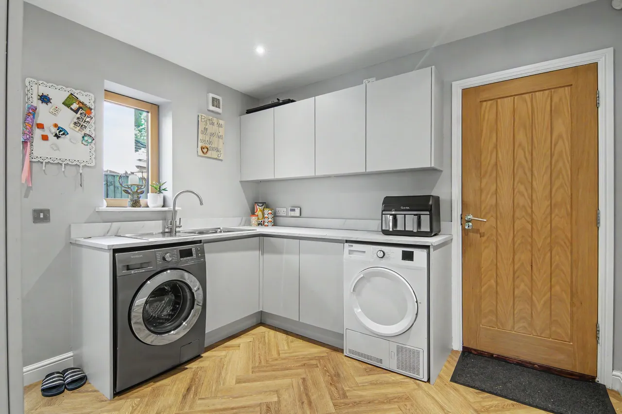 Needlers End Lane, Balsall Common, CV7, photo 15