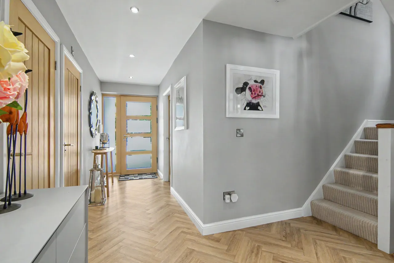 Needlers End Lane, Balsall Common, CV7, photo 9