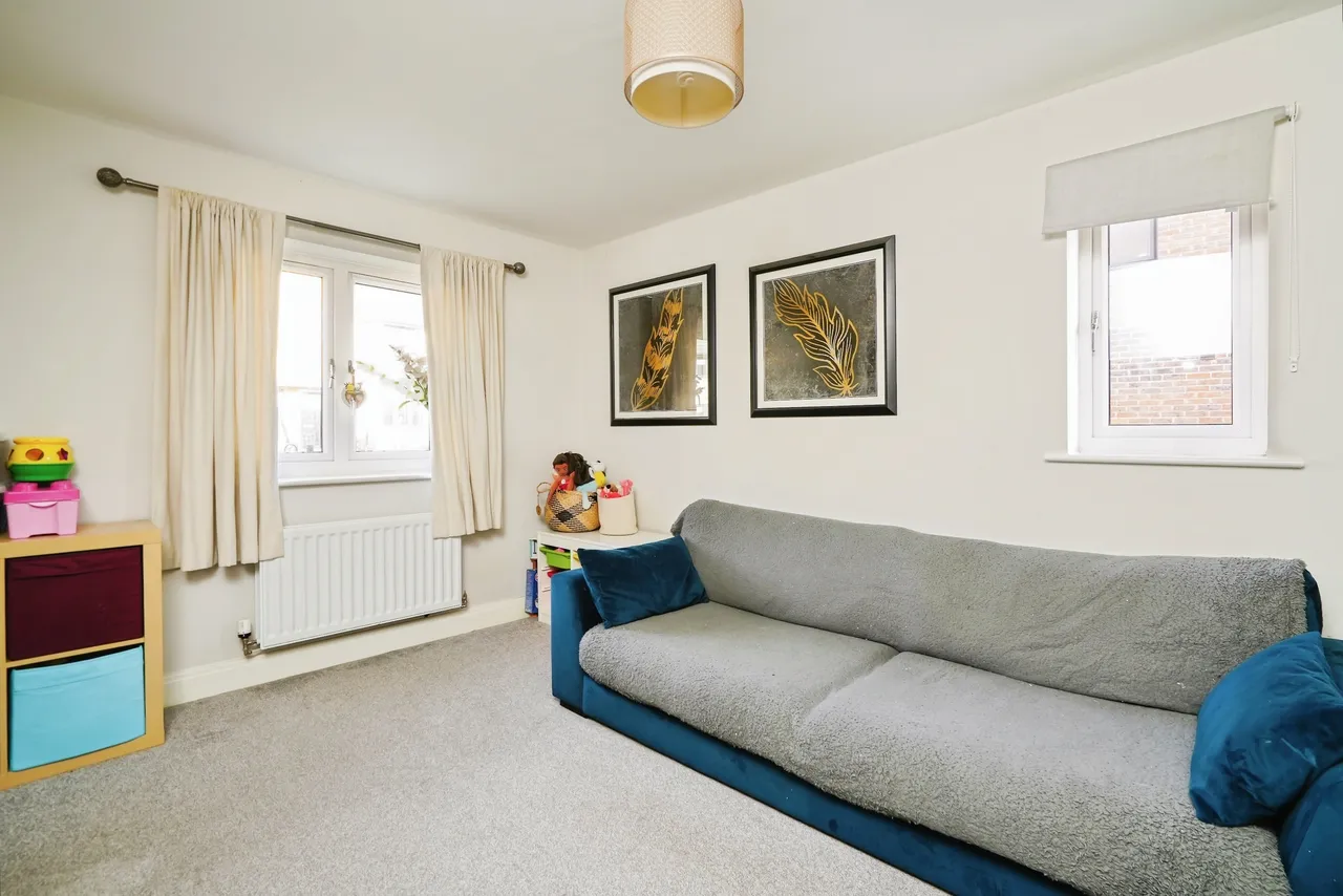 Wheatfield Drive, Witney, photo 4