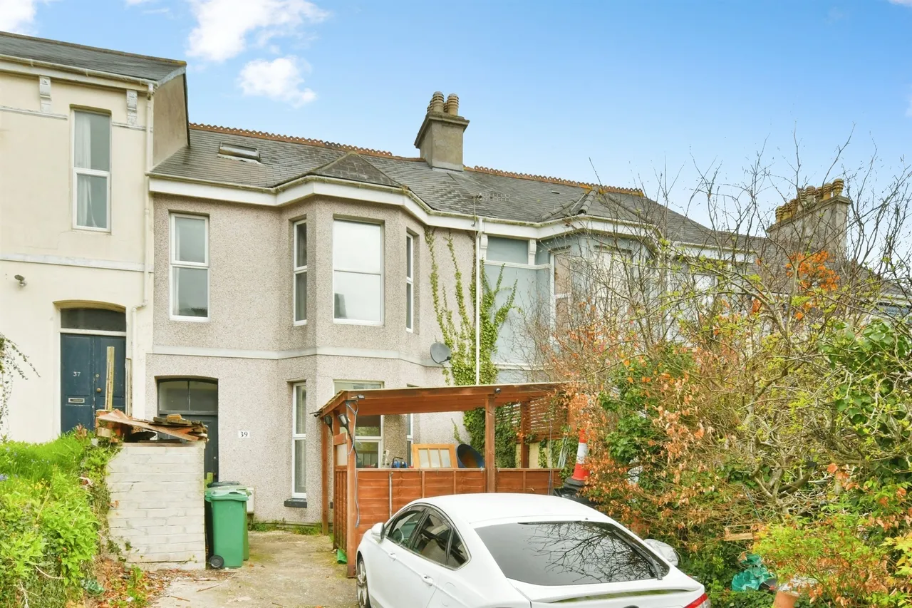6 bed house for sale — Lisson Grove, Plymouth