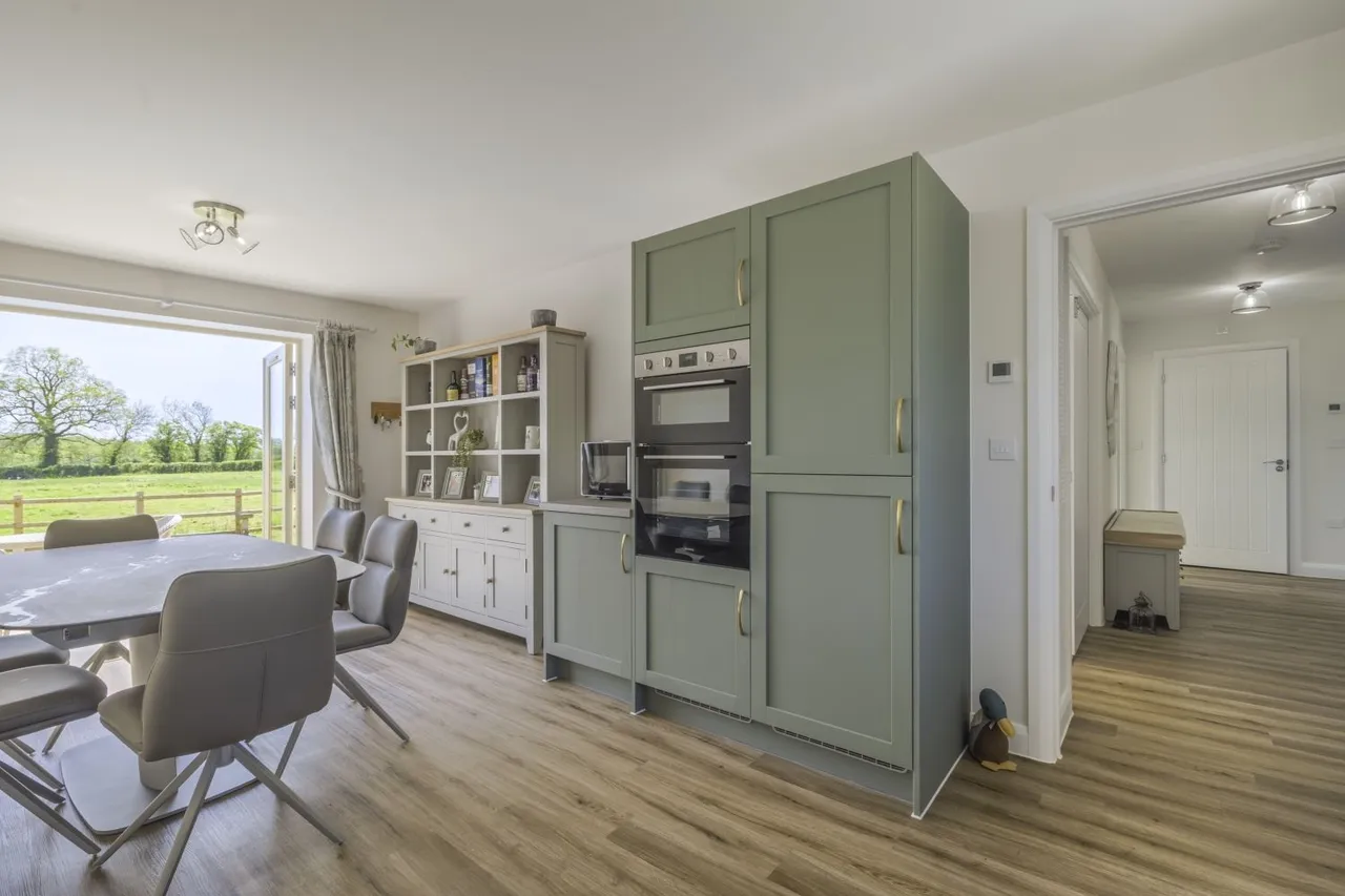 Rooktree Farm Court, Down Ampney, GL7, photo 6