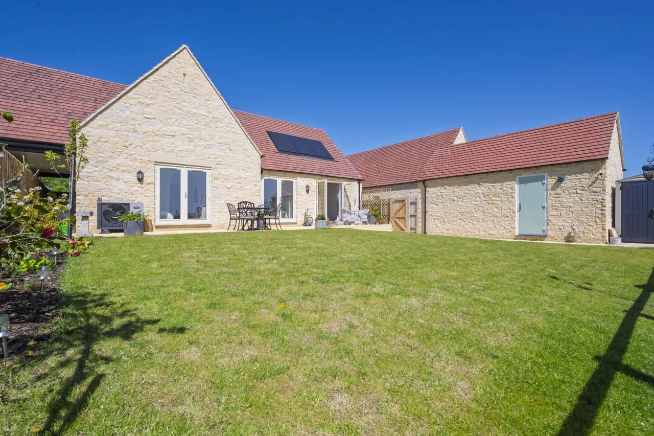 Rooktree Farm Court, Down Ampney, GL7, photo 12
