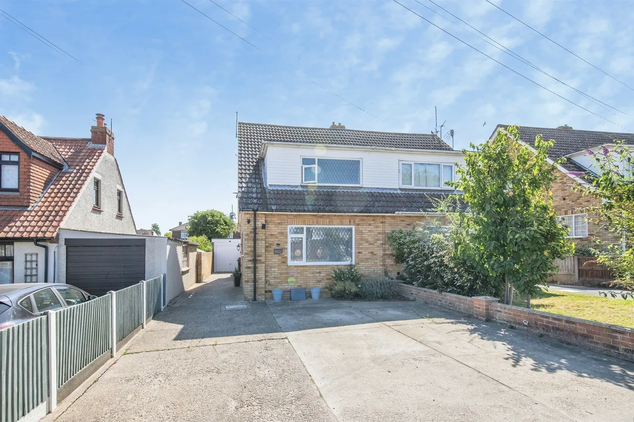 Victoria Avenue, Kirby-le-Soken, CO13, photo 19