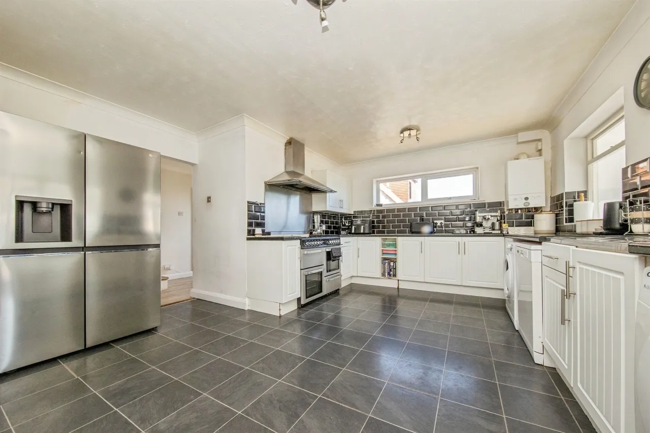 Victoria Avenue, Kirby-le-Soken, CO13, photo 5